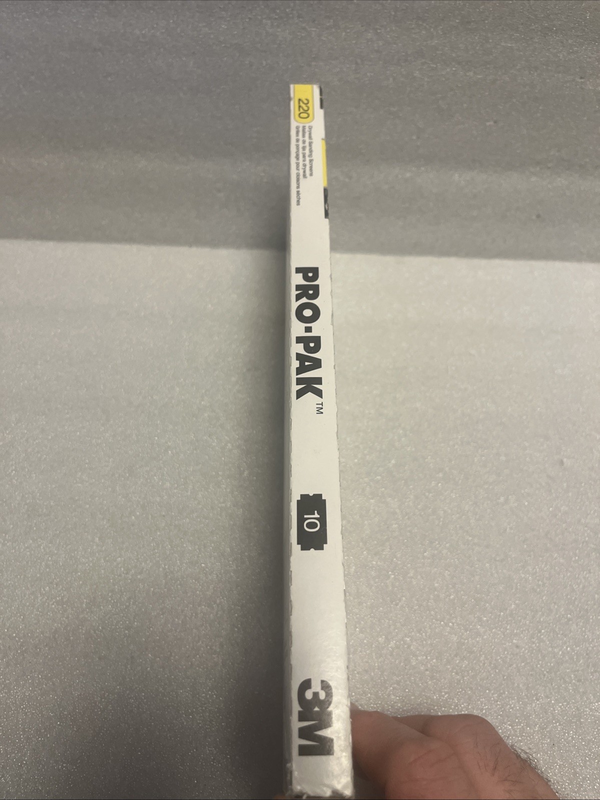 3M ProPak 220 Grit (10/Pack). Drywall Sanding Screens. 4-3/16 In. x 11-1/4 In.