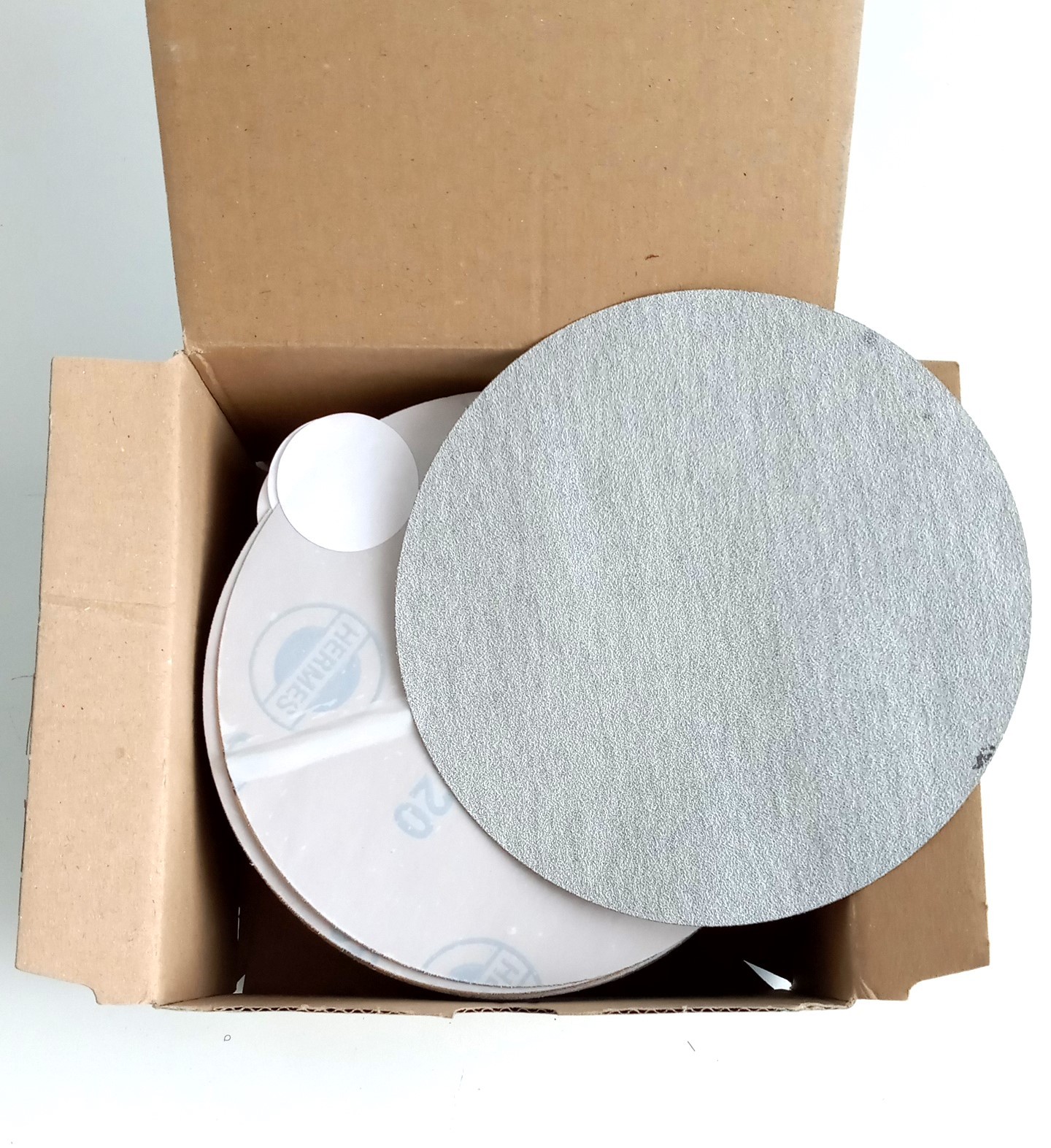 Hermes PSA Dry Silicone Carbide Sandpaper Disc, 5″, 120 Grit 2183504