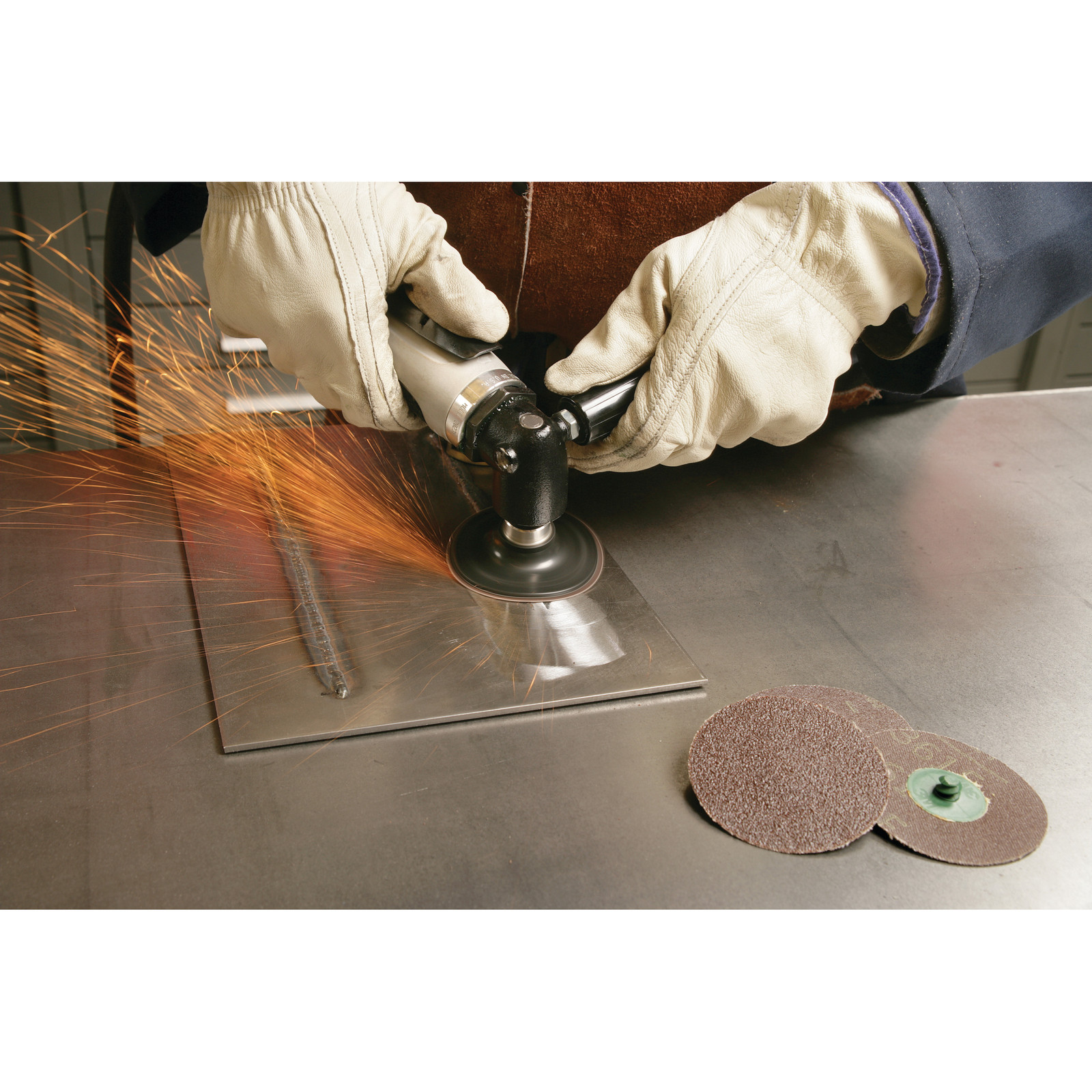 3M Roloc Disc 361F, TR, 1-1/2 in x NH, P240 XF-weight, 50/Carton