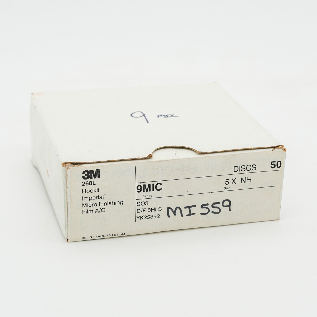 3M Hookit Microfinishing Film Disc 268L, 9 Mic, 5 in x 5 hole (box of 50)