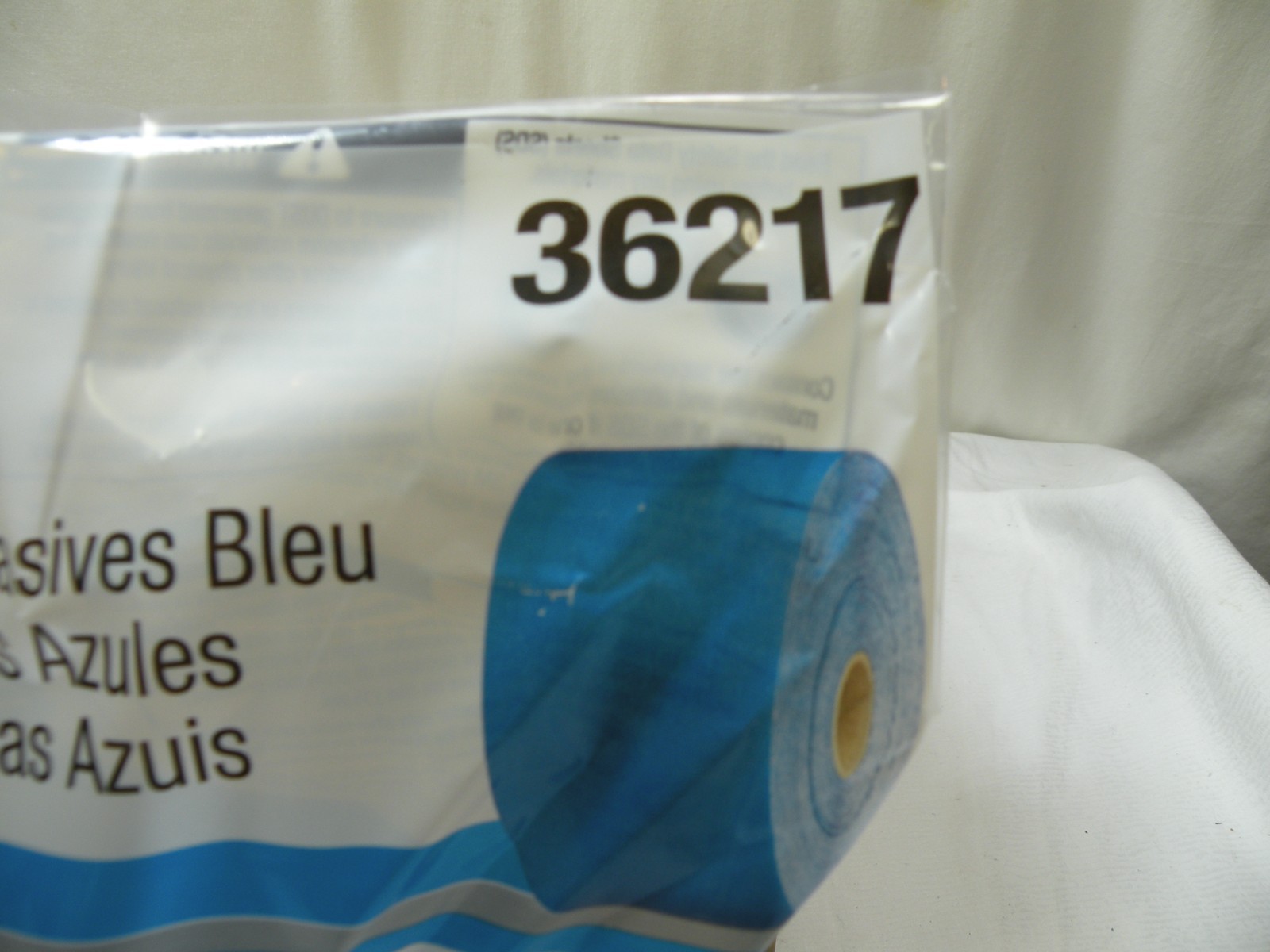 3M 36217 Stikit, 80 Grit Blue Abrasive Sanding Sheet Roll, 2-3/4″ x 20 yd