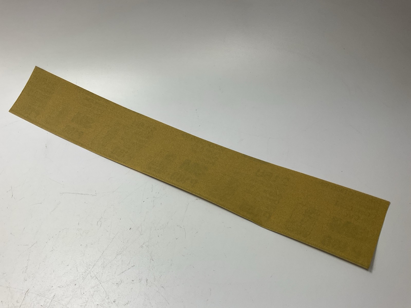 3M 02568 Gold 2.75″ In X 17.5″ In P180 Grit Abrasive Sanding Sheet – 50 Pack Box