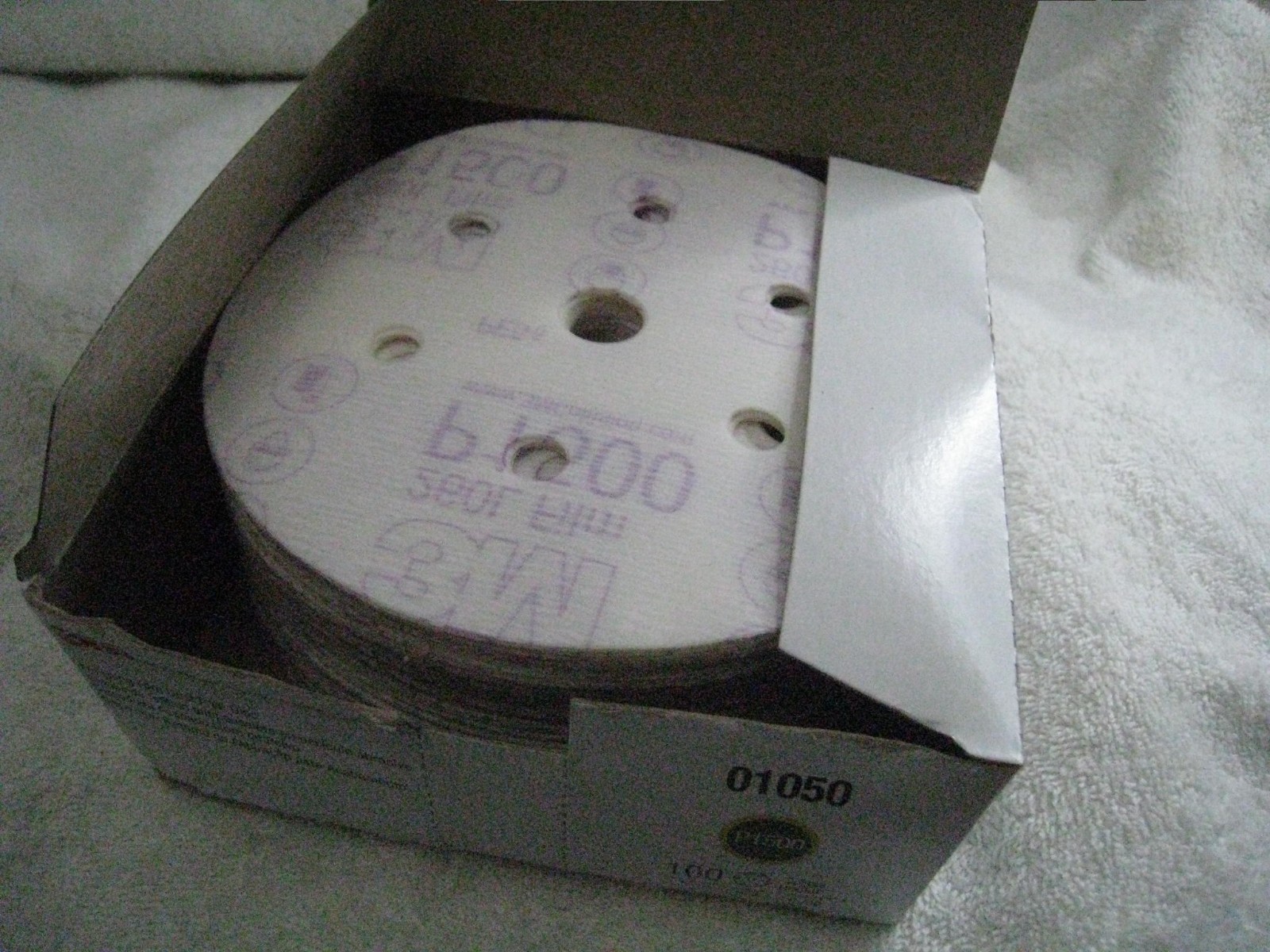 3M 01050 Finishing Film Dust Free Disc PACK 100 (6″, hookit attachment) P1500