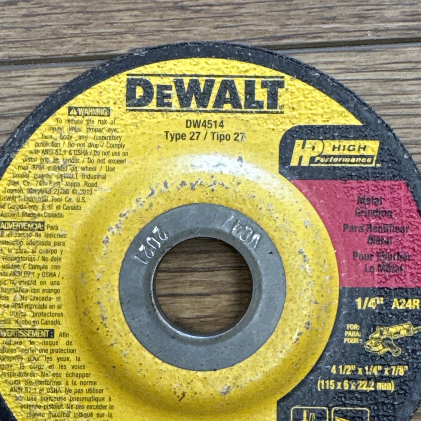 DEWALT 1/4″ Thick Grinding Wheel with 4-1/2″ Diameter and 7/8″ Arbor DW4514