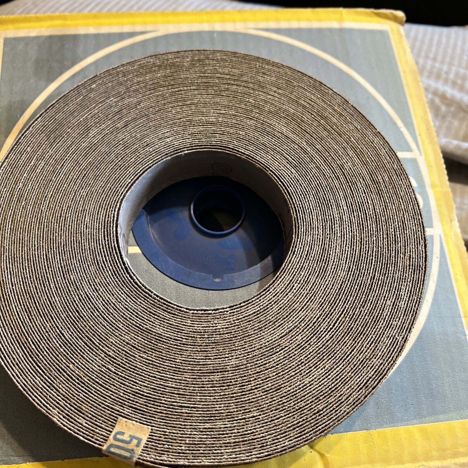 Hermes Aluminum Oxide 1″ x 25 Yards Shop Roll Resin Bonded Rb232 50 Grit