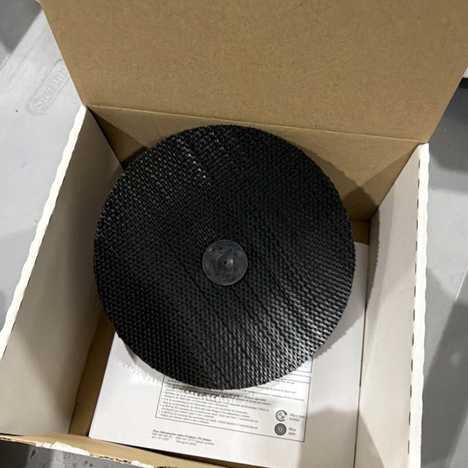 3M Hook and Loop Disc Pad Holder 915 CP Black 127mm 5/8-11 INT MPN 28650 Qty 1