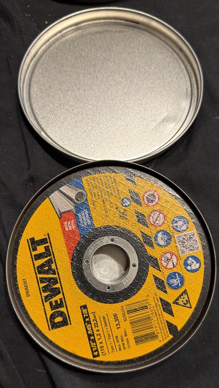 DEWALT DWA8051T10 4.5 x 0.04 x 0.85 inch Metal Cut-Off Wheel