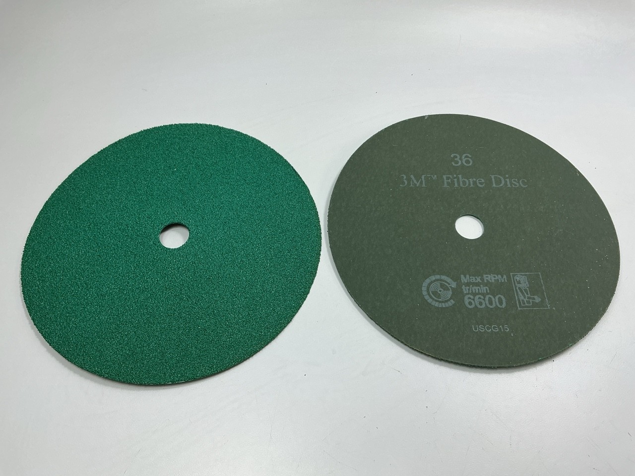 19 Discs – 3M 01928 Green Corps Fibre Sanding Disc, 9 1/8 In X 7/8 In, 36 Grit
