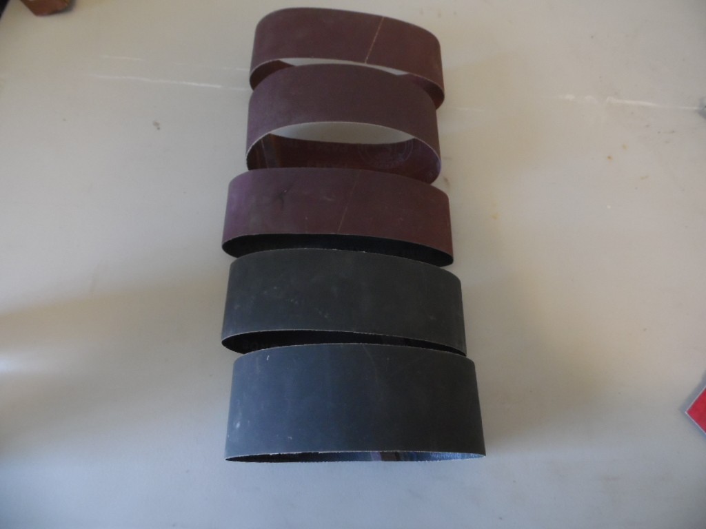 5-Sanding belts 2.5×18 Variable grits.1-100 grit,1-320 grit,1-400grit,and 2-600