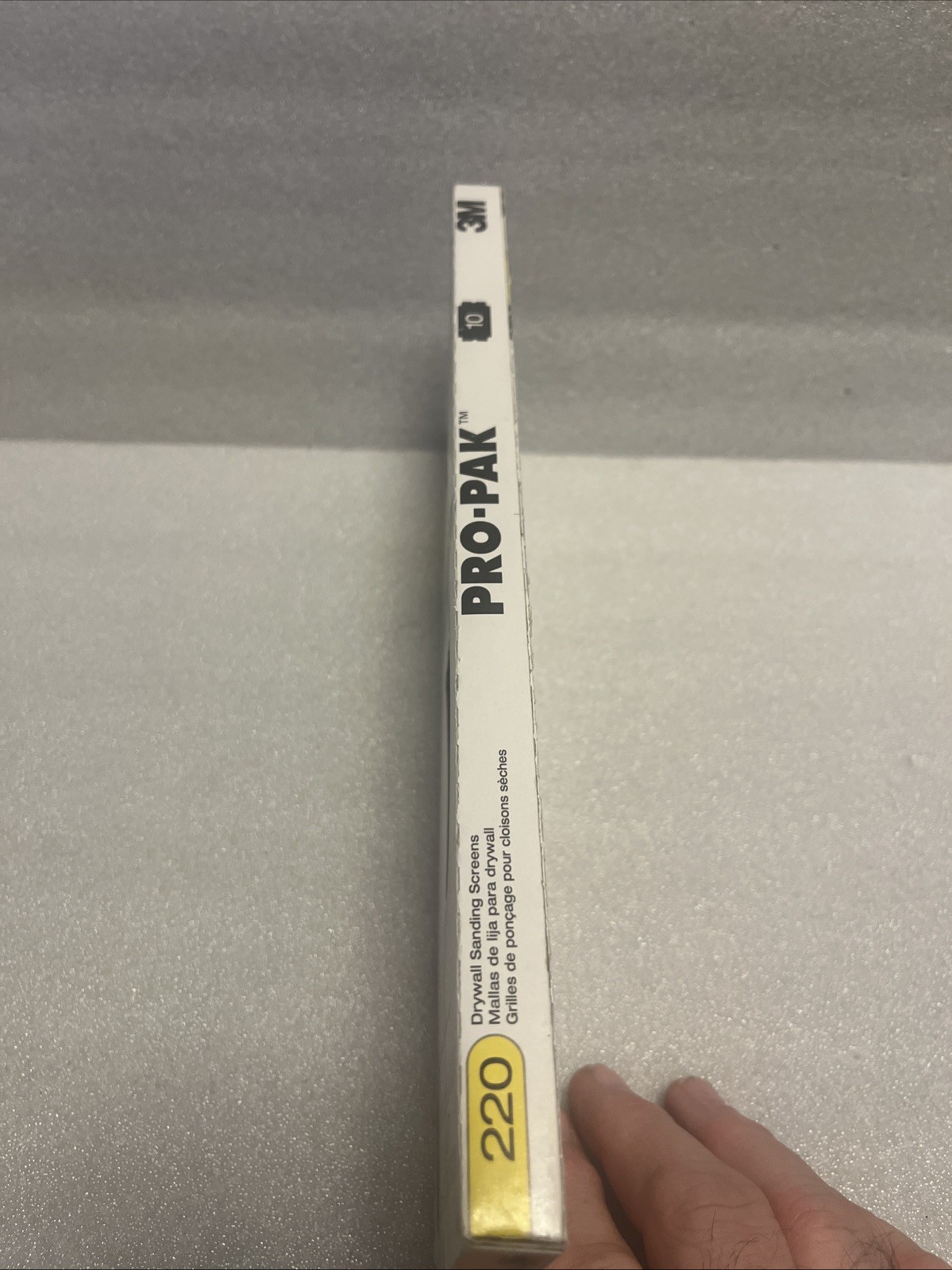 3M ProPak 220 Grit (10/Pack). Drywall Sanding Screens. 4-3/16 In. x 11-1/4 In.