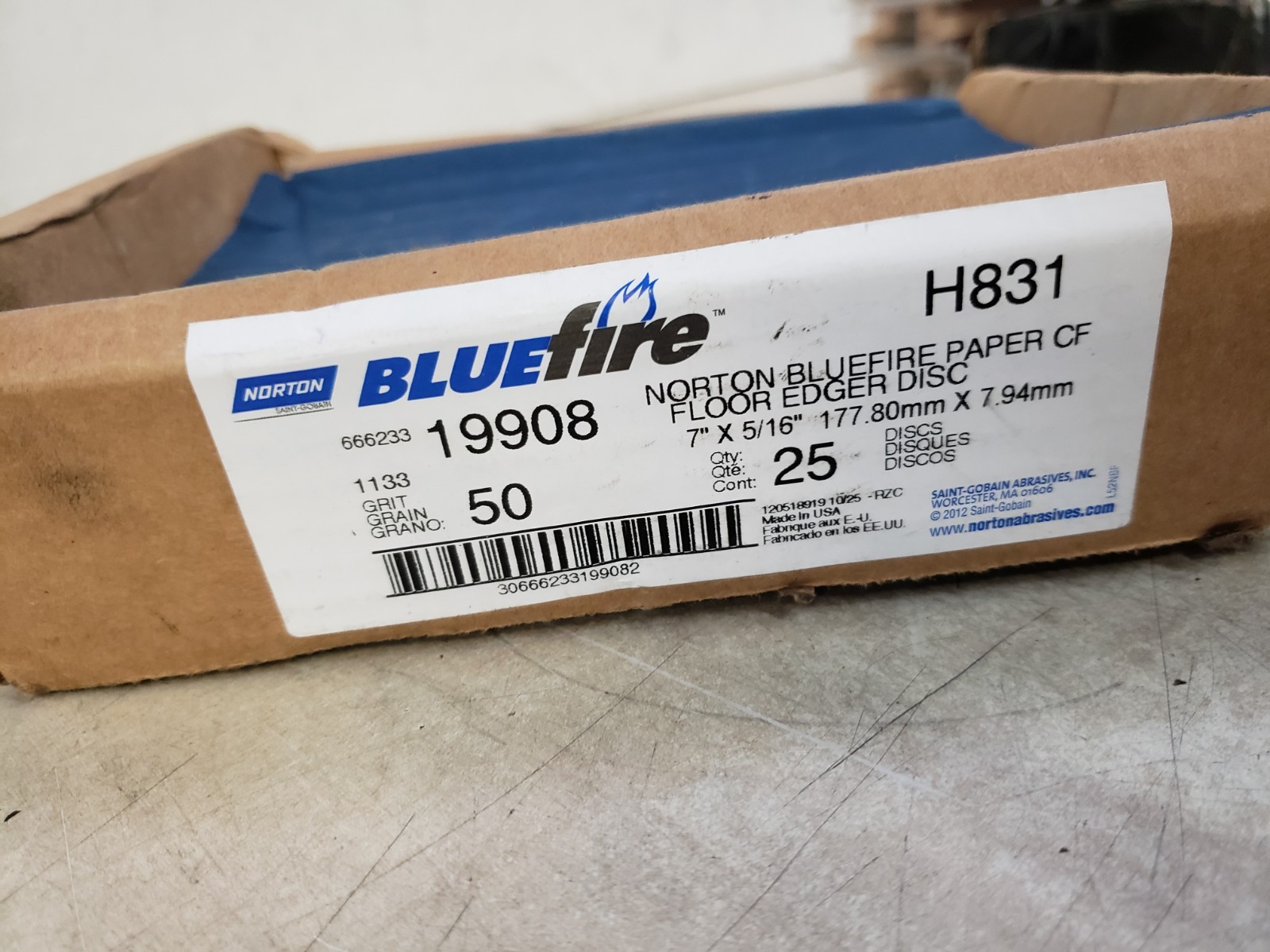 Norton 19908 7″ x 5/16″ 50 BlueFire EDG-R Paper Disc – 25 Pack