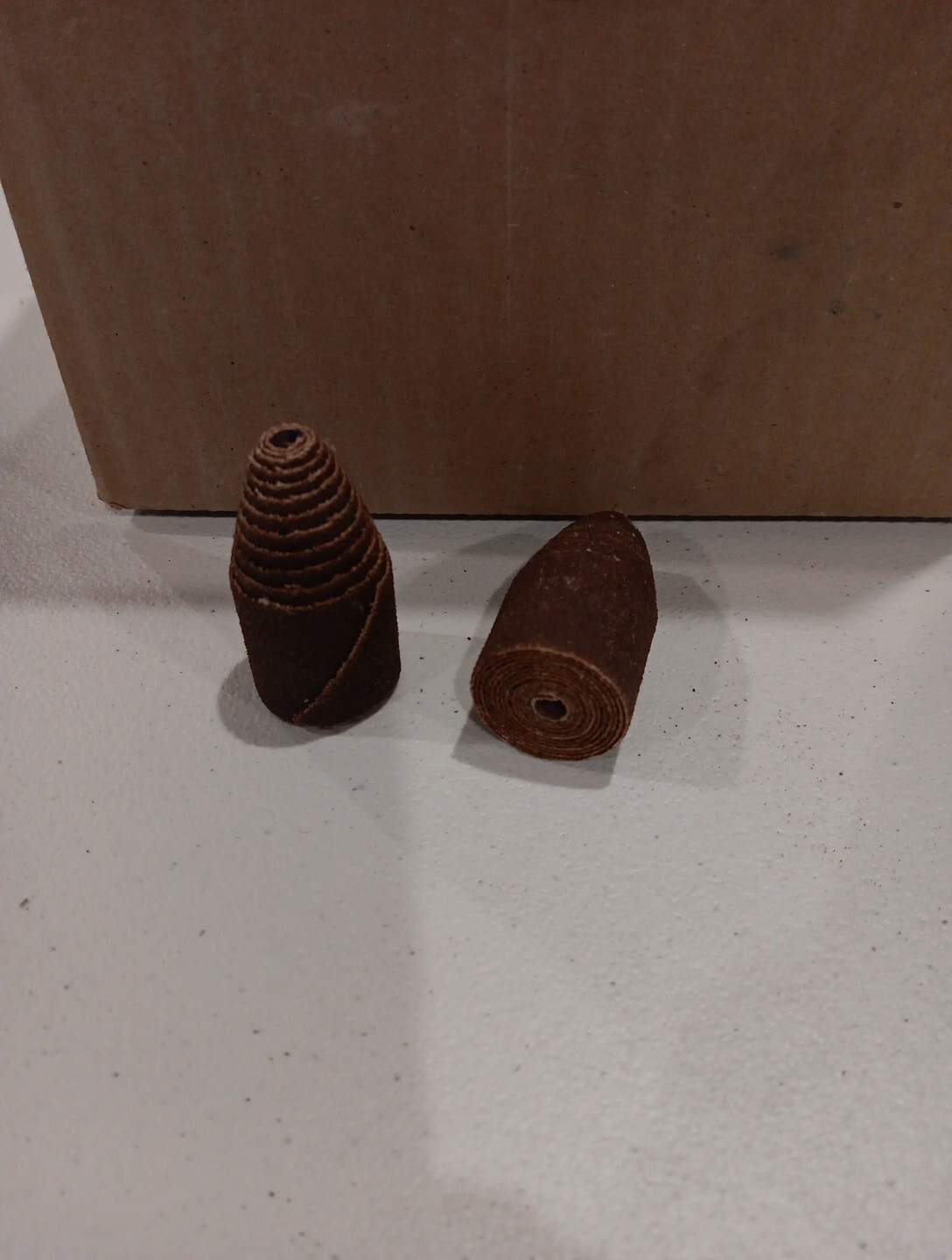 Merit 1 X 2 X 3/16 Spiral Roll Full Taper 80 Grit AO 81879 100 Pack