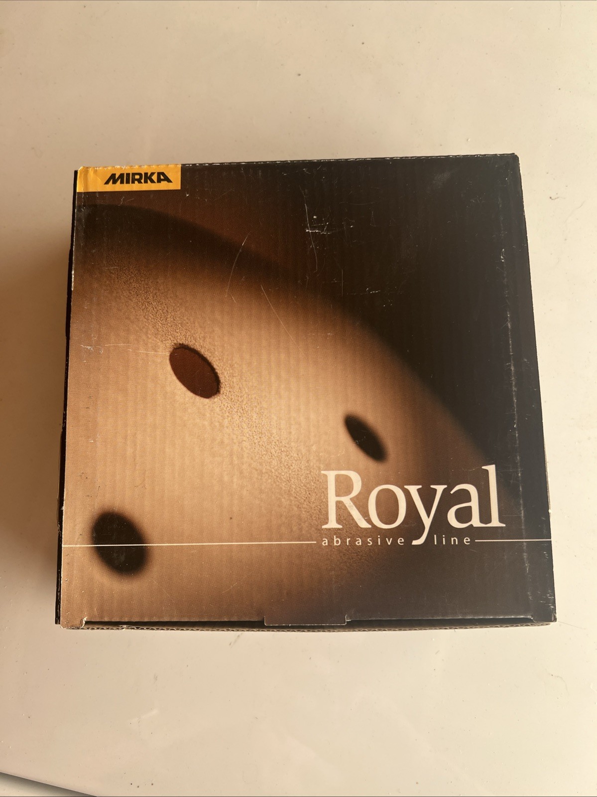 50pcs Mirka Royal Plus 25-625-220 6″ 8 Hole 220 Grit Hook and Loop Sanding Discs