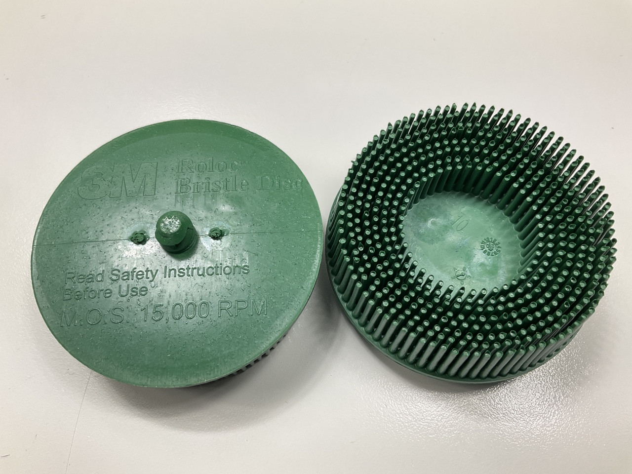 3M 07526 3″ 50 Grit Scotch-Brite Roloc Bristle Disc – Pack Of 10