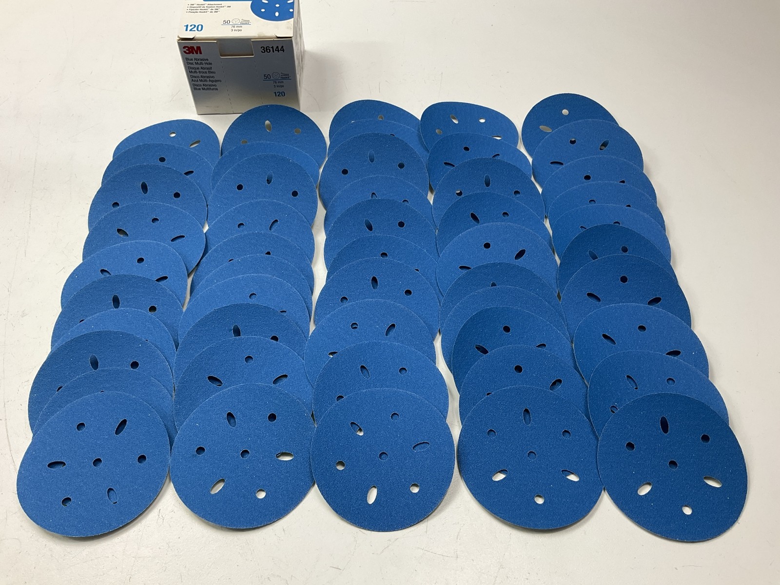 3M 36144 Multi-Hole Hook & Loop 120 Grit 3″ Sanding Disc (50/Pack)