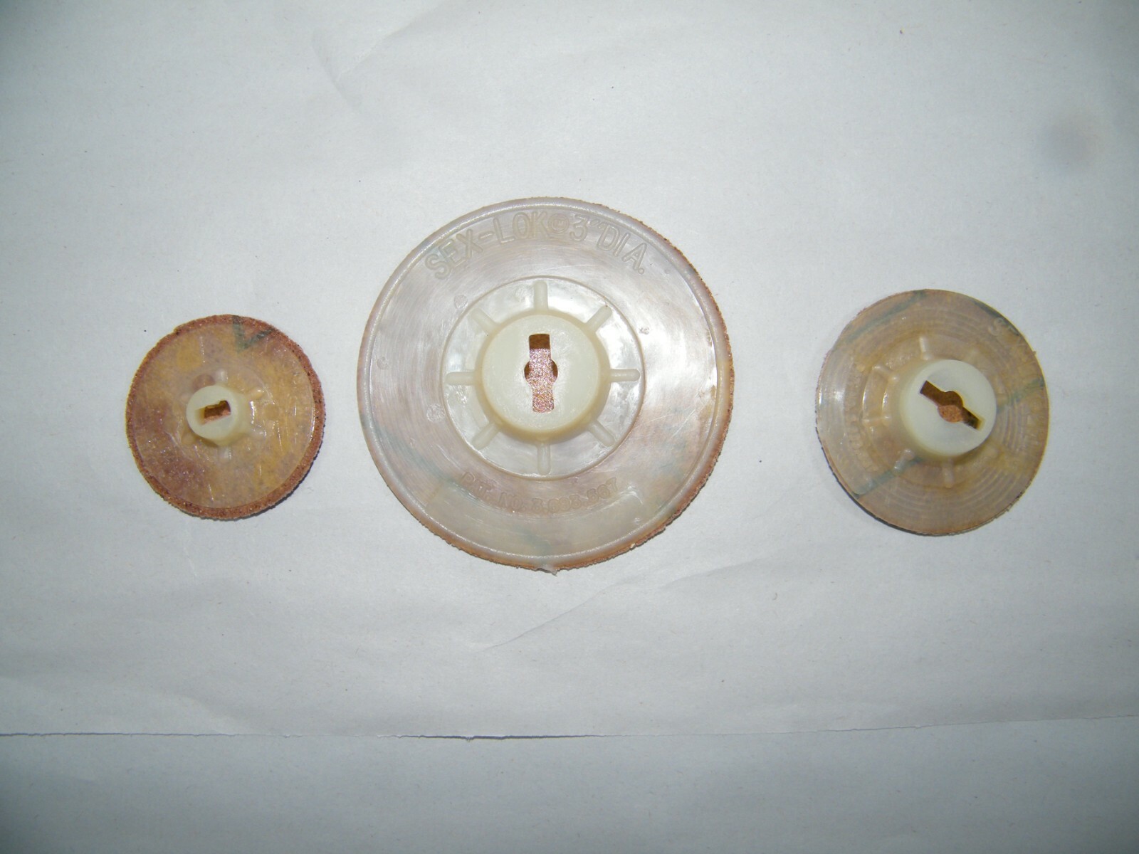 ALI INDUSTRIES SEX-LOK ABRASIVE DISCS 1/4″ SHAFT LOC 1 1/2″, 2″ & 3″ DIAMETER