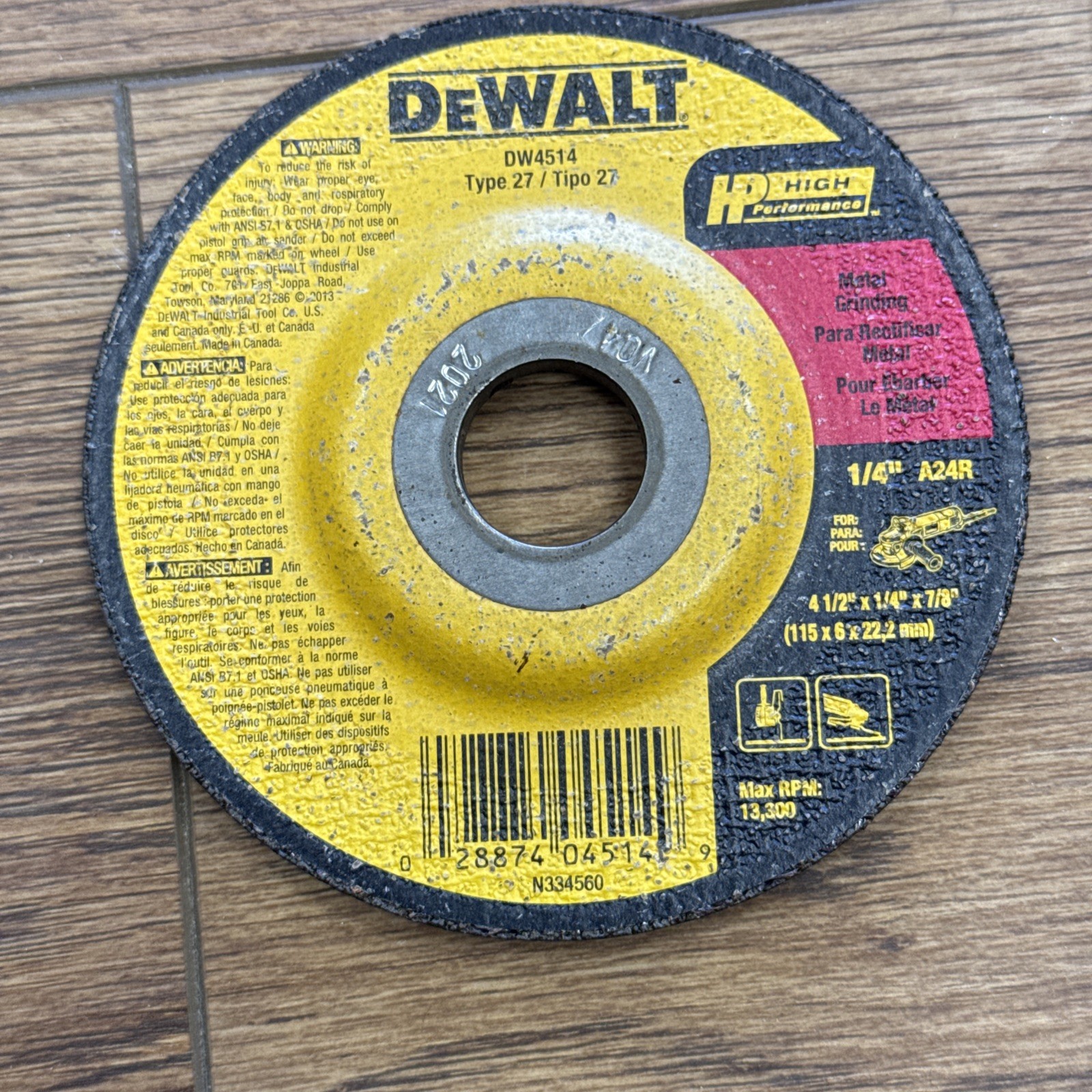 DEWALT 1/4″ Thick Grinding Wheel with 4-1/2″ Diameter and 7/8″ Arbor DW4514