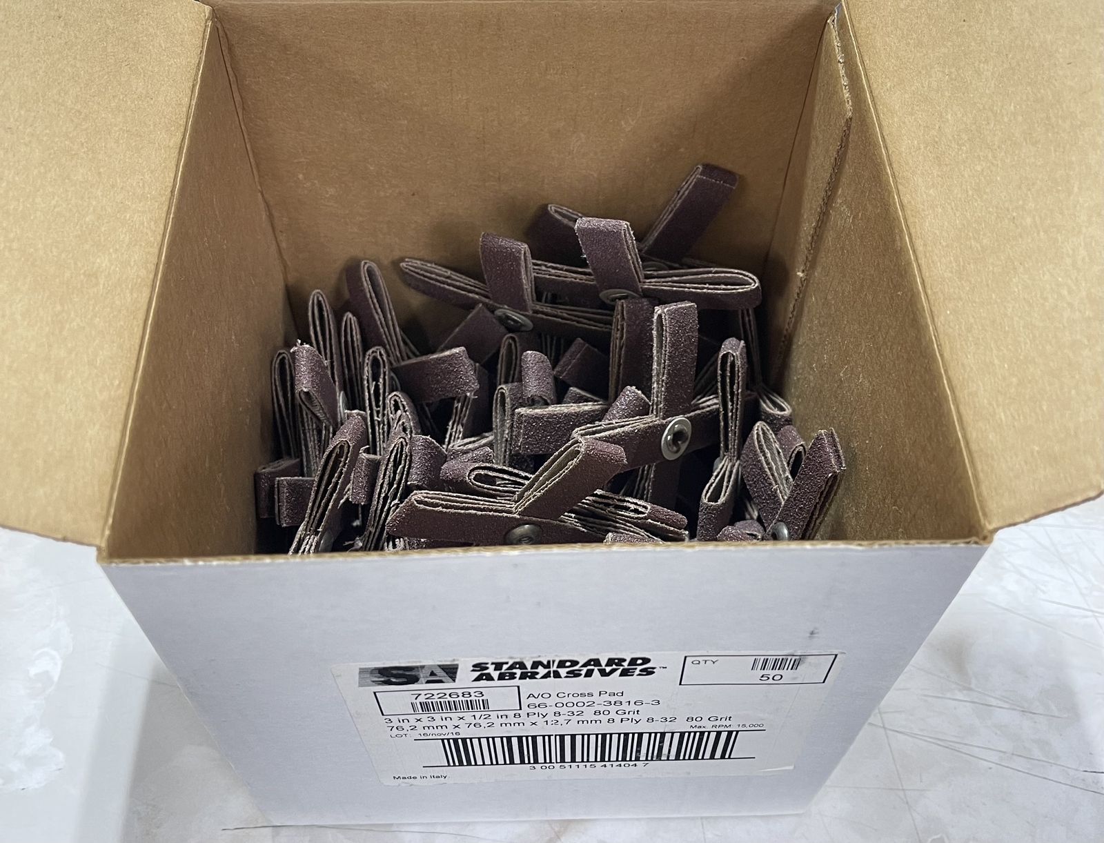 Standard Abrasives 3″ x 3″ x 1/2″ Cross Pad 80 Grit Aluminum Oxide 50 Pack