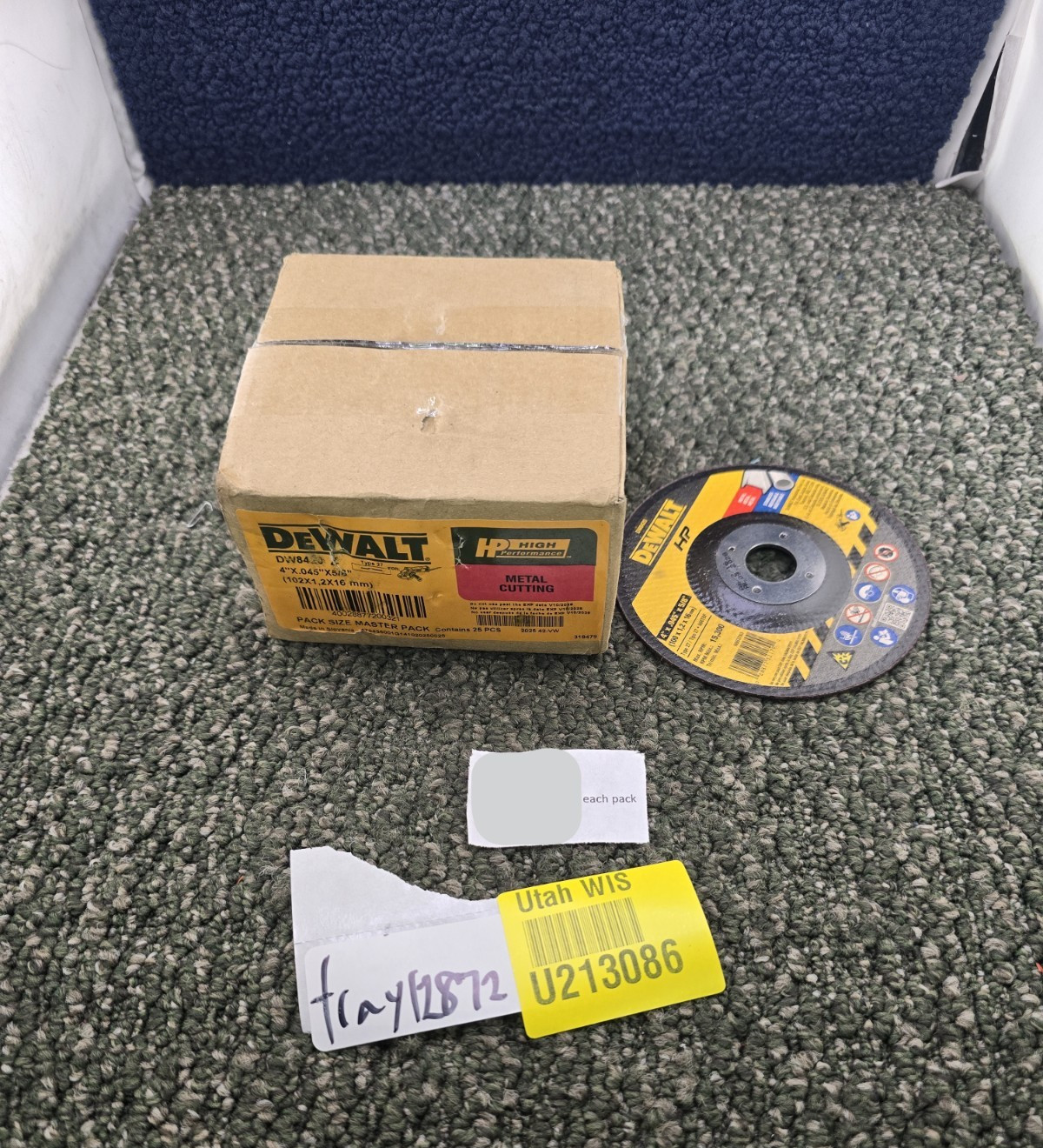 (QTY 25) DeWalt DW8420 Type 27 Metal Cutting Wheels 4″ x .045″ x 5/8″ 15300 RPM