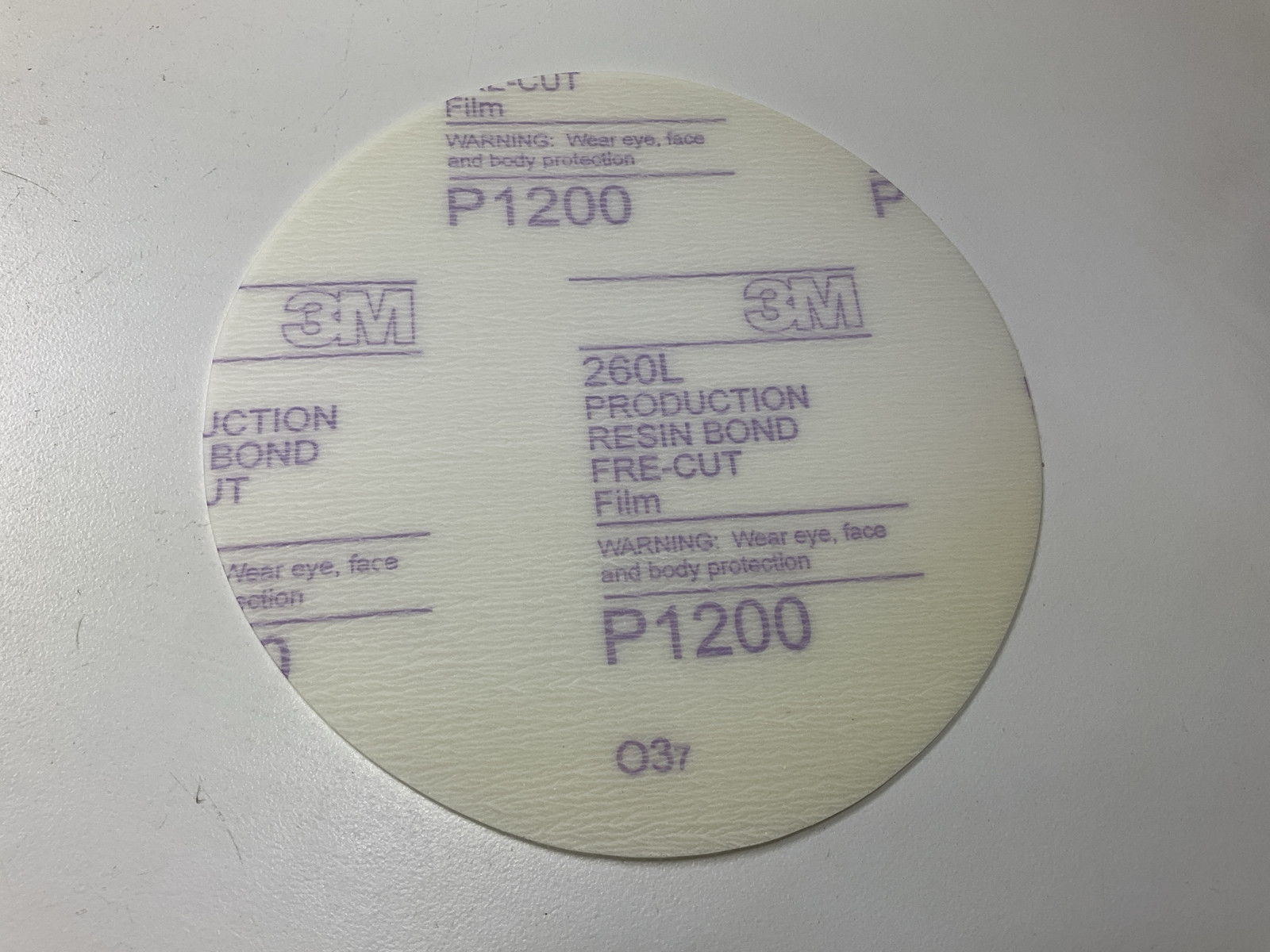 3M 30668 6″ 1200 Grit Purple Finishing Film Hookit Sanding Disc. 50 Per Box