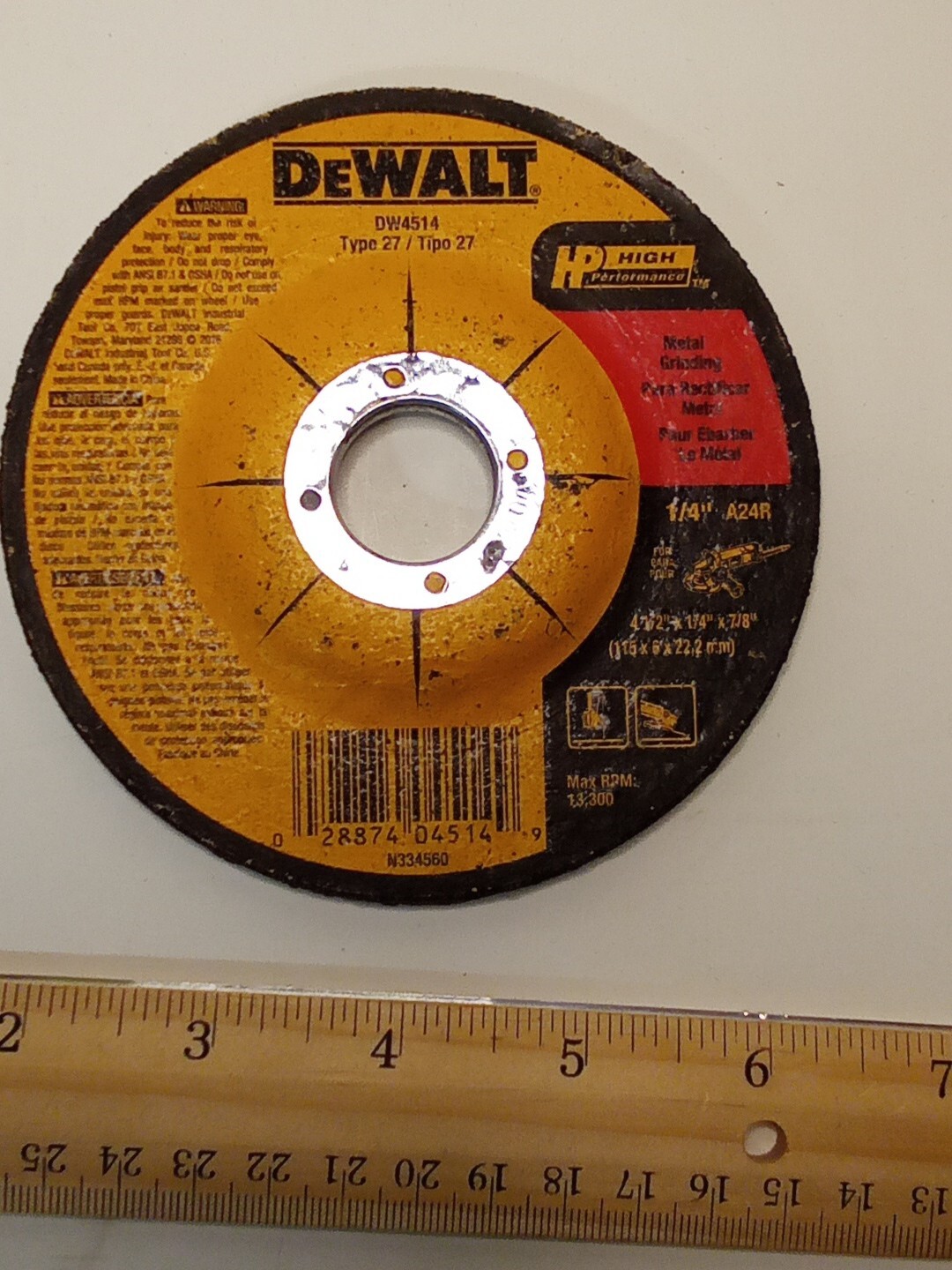 DEWALT 1/4″ Thick Grinding Wheel with 4-1/2″ Diameter and 7/8″ Arbor DW4514