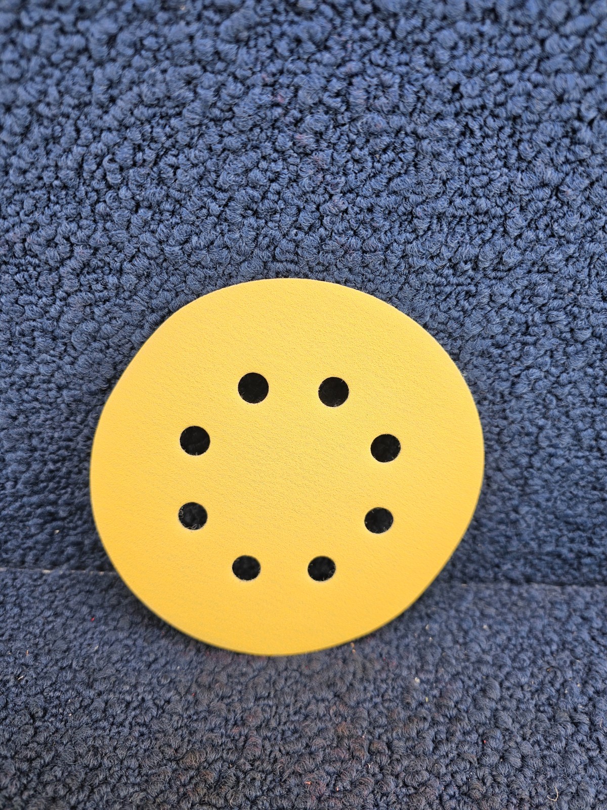 (QTY 50) FASTPLUS B25: 5″ Aluminum Oxide Sanding Disc, 8 Holes, P220 Grit