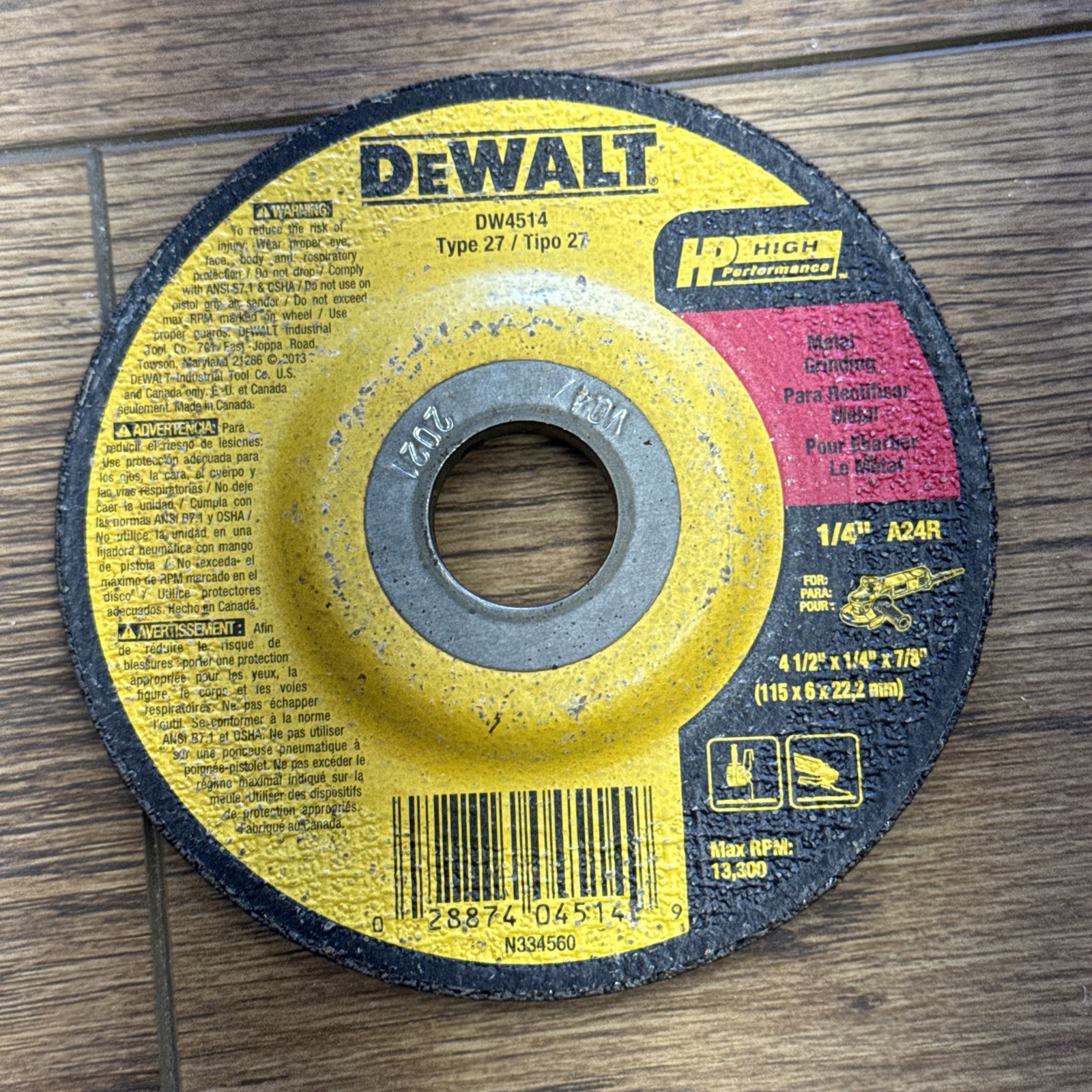 DEWALT 1/4″ Thick Grinding Wheel with 4-1/2″ Diameter and 7/8″ Arbor DW4514