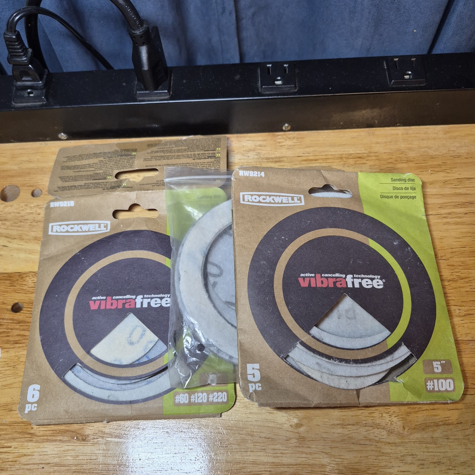 Rockwell vibrafree sanding disks, assorted grits