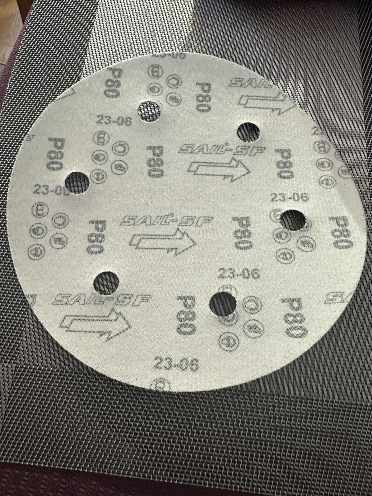 24 PCS 9 Inch 6 Hole Sanding Discs Set- 80 Grit. DWK/153