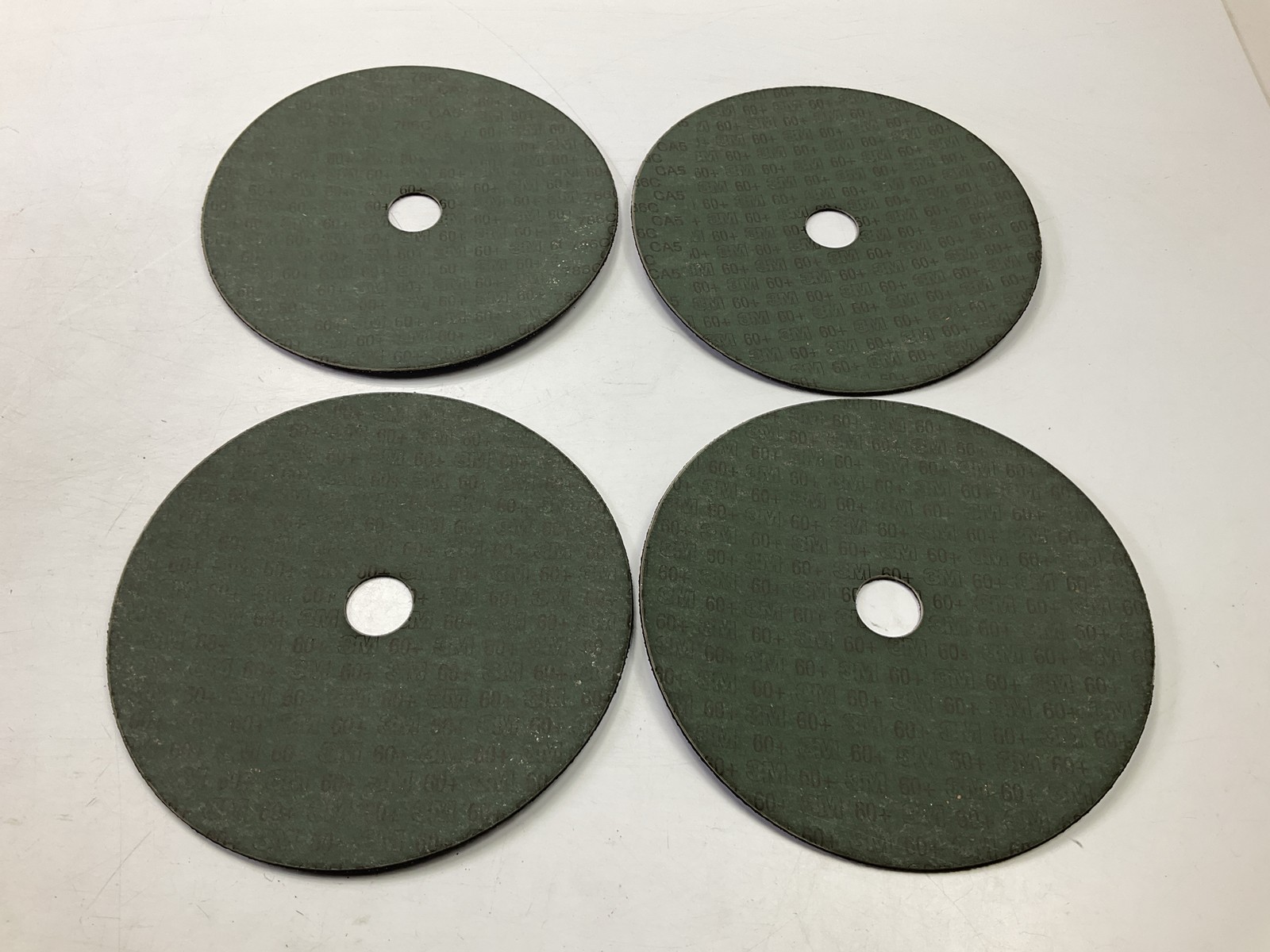 3M 33427 Cubitron II 60 Grit Abrasive Grinding Disc 7 In X 7/8 In – 4 Disc Total